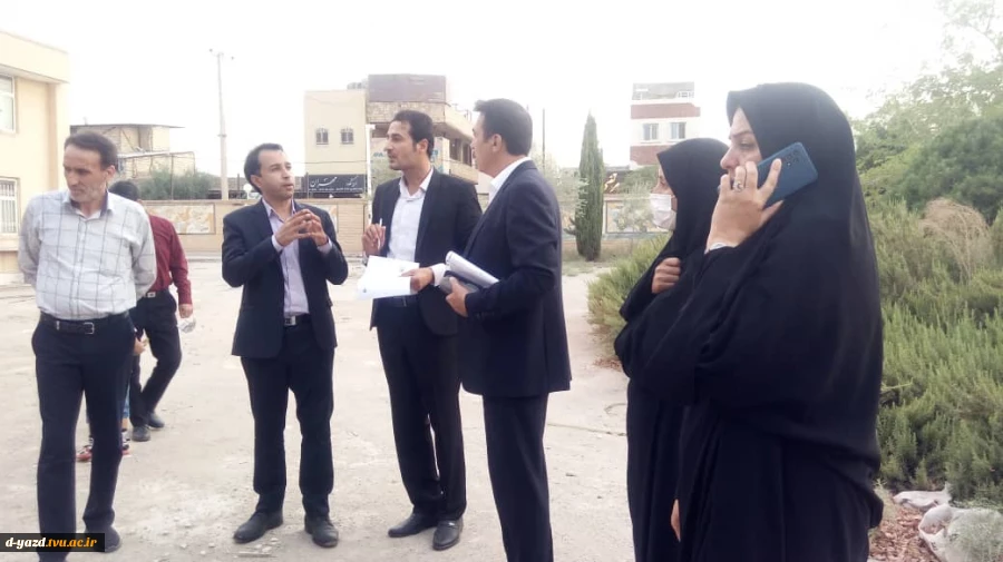 بازدید آقای زاده زکی و مهندس رفیعی مدیرکل عمرانی دانشگاه فنی کشور از دانشکده فنی دختران یزد حضرت رقیه.س.

 2