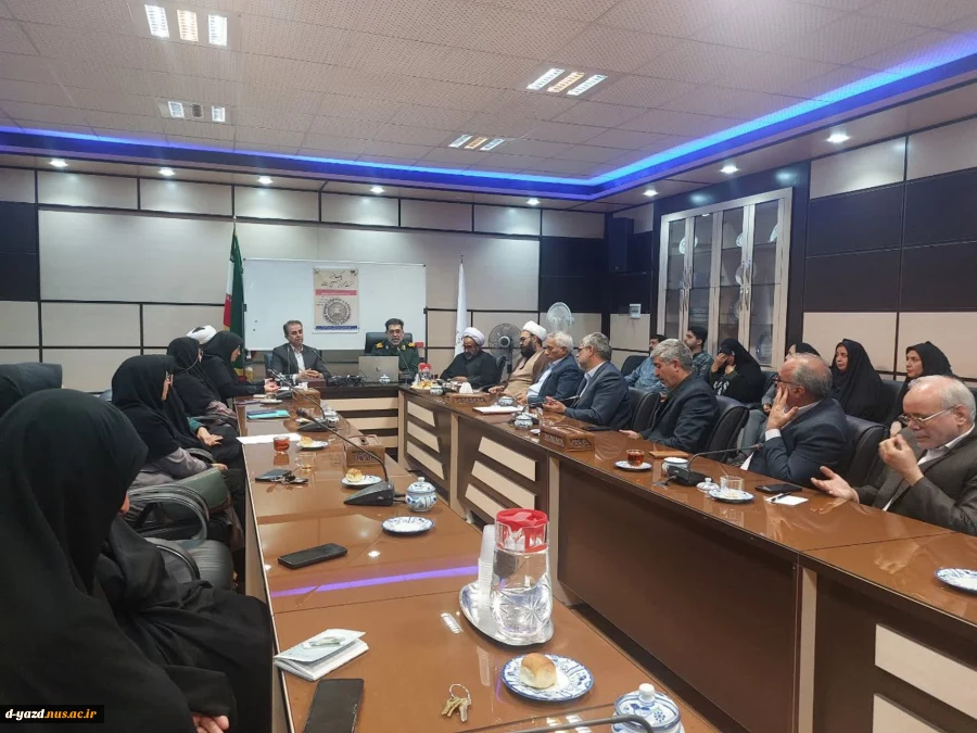 گردهمایی اساتید بسیجی و افتتاح دفتر بسیج اساتید در دانشگاه ملی مهارت دختران یزد

 15