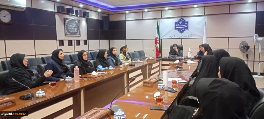 جلسه دبیران انجمن های علمی -دانشجویی آموزشکده ملی مهارت دختران یزد

 4