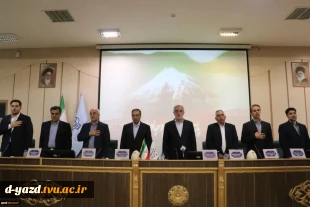 رئیس دانشگاه ملی مهارت یزد در نشست بررسی چالش‌های کنشگری دانشجویی: رفع مشکلات دانشجویان، اولویت اصلی مسئولان است
 2