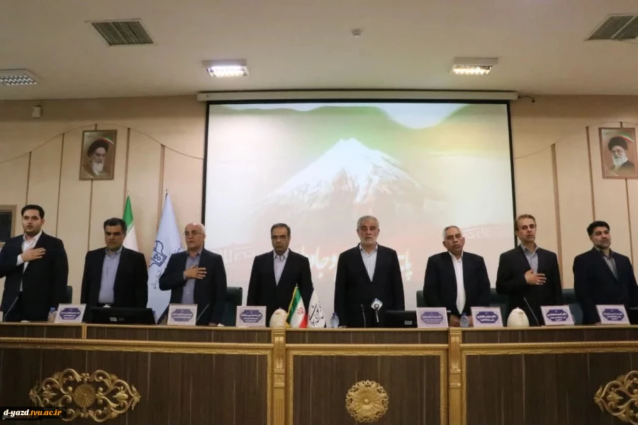 رئیس دانشگاه ملی مهارت یزد در نشست بررسی چالش‌های کنشگری دانشجویی: رفع مشکلات دانشجویان، اولویت اصلی مسئولان است
 2