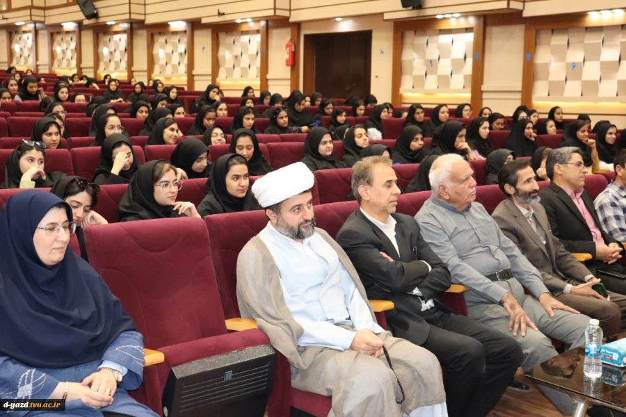 برگزاری جشن استقبال از دانشجویان جدیدالورود آموزشکده ملی مهارت دختران یزد در آستانه ولادت حضرت زینب (س)  2