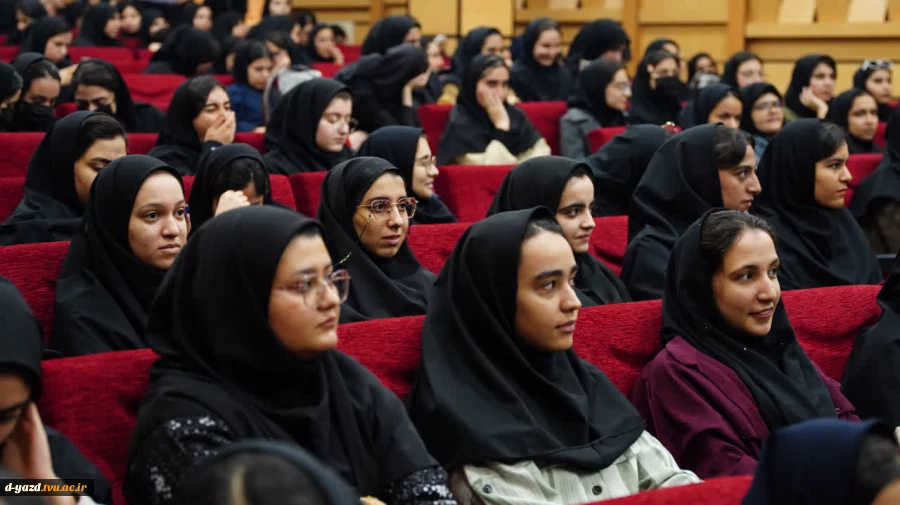 دکتر زمانی در جشن روز دانشجو در پردیس دختران امام علی (ع) یزد:
 دانشجو نماد بیداری، مسئولیت‌پذیری و مطالبه‌گری قانونمند است 2