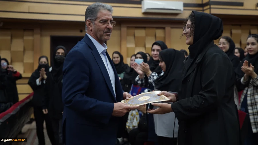 دکتر زمانی در جشن روز دانشجو در پردیس دختران امام علی (ع) یزد:
 دانشجو نماد بیداری، مسئولیت‌پذیری و مطالبه‌گری قانونمند است 2