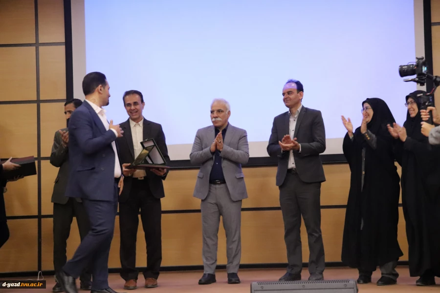 برگزاری مراسم بزرگداشت روز حسابدار به همت انجمن علمی آموزشکده ملی مهارت دختران یزد 11