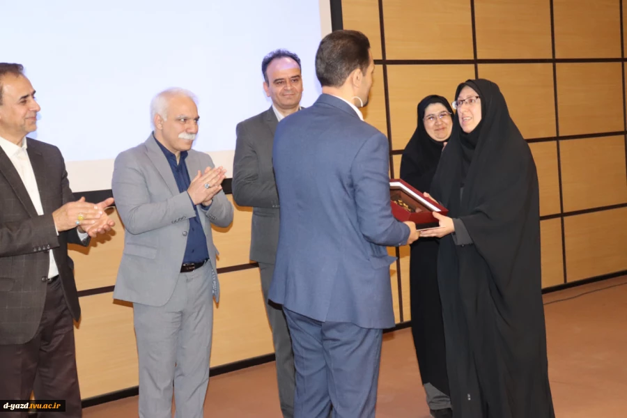 برگزاری مراسم بزرگداشت روز حسابدار به همت انجمن علمی آموزشکده ملی مهارت دختران یزد 15