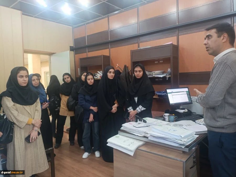 بازدید علمی دانشجویان رشته حسابداری آموزشکده ملی مهارت دختران یزد از اداره کل امور مالیاتی استان 6