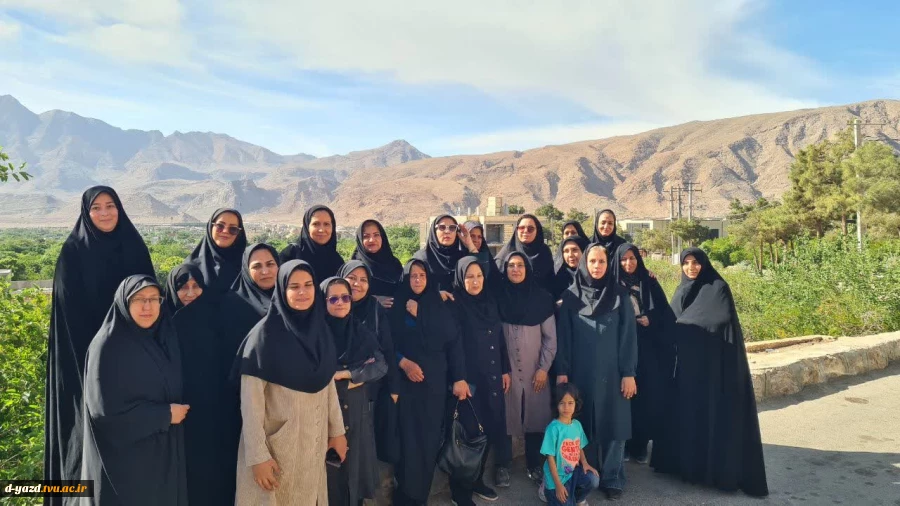طبیعت‌گردی کارکنان آموزشکده ملی مهارت دختران یزد به مناسبت روز معلم 3